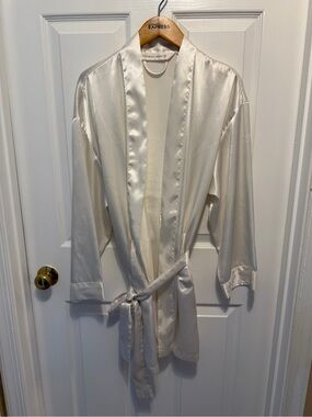 Victoria's Secret White Satin Robe